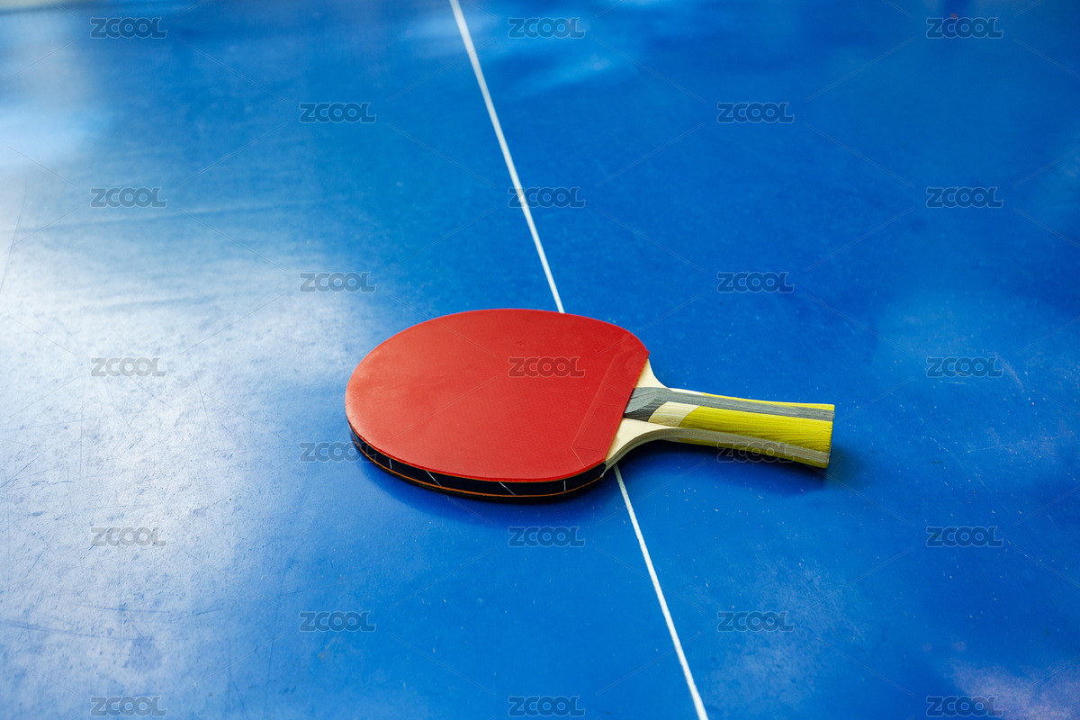 藍色乒乓球臺上的單個球拍（主預(yù)覽-4335178） - 未分類 - 站酷設(shè)計師Candy_GG原創(chuàng)素材 - 站酷ZCOOL