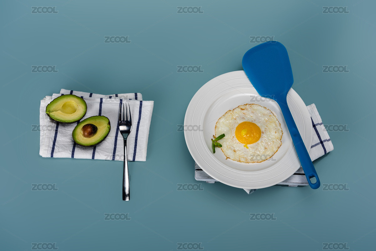 藍(lán)色的鏟勺與碟子中的煎雞蛋（主預(yù)覽-9070632） - 未分類 - 站酷設(shè)計(jì)師forgetsky原創(chuàng)素材 - 站酷ZCOOL
