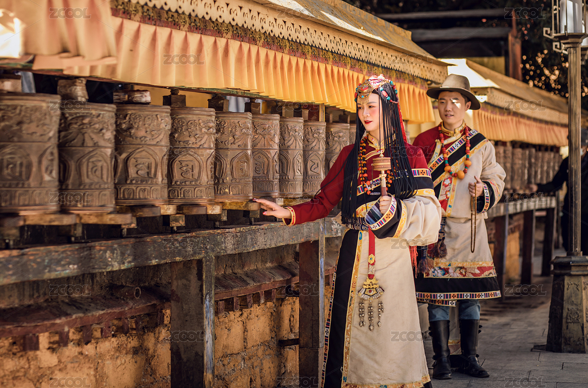 中國拉薩布達拉宮黃墻的少數(shù)民族藏族夫婦（主預(yù)覽-6362297） - 未分類 - 站酷設(shè)計師初小夏夏原創(chuàng)素材 - 站酷ZCOOL