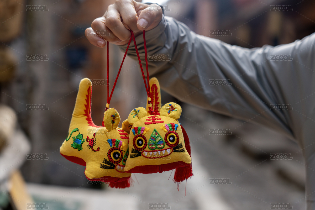 手中的傳統(tǒng)布藝虎飾（主預覽-12070048） - 未分類 - 站酷設(shè)計師feichangbaoquan原創(chuàng)素材 - 站酷ZCOOL