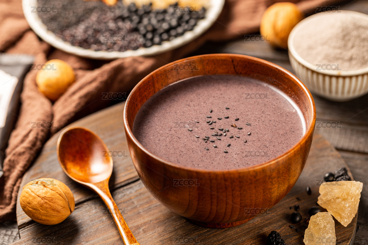 木板背景上一碗核桃芝麻黑豆羹（主预览-5635888） - 未分类 - 站酷设计师众目摄影设计原创素材 - 站酷ZCOOL