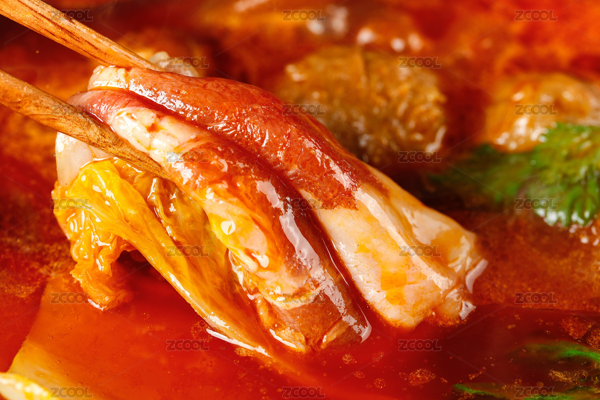 筷子從火鍋里夾起熟的肉卷（主預(yù)覽-4158327） - 未分類 - 站酷設(shè)計師PAOPAO攝影工作室原創(chuàng)素材 - 站酷ZCOOL