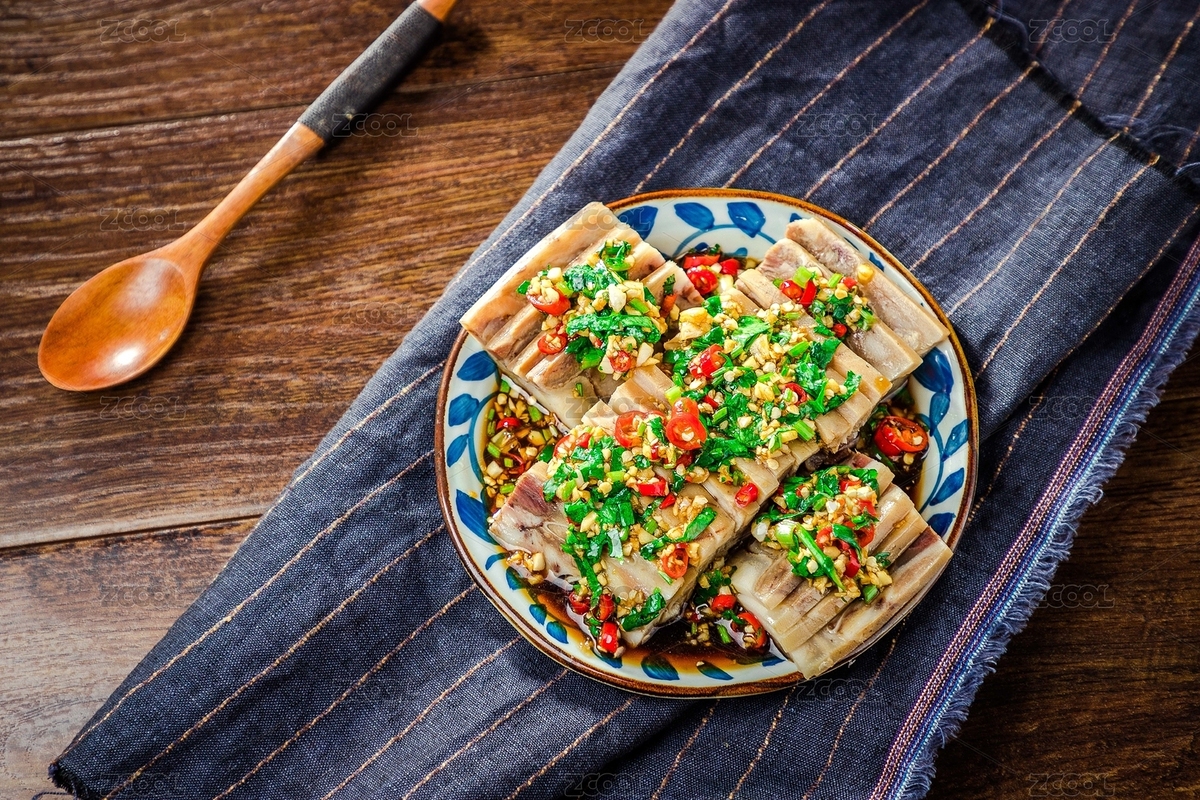 藍(lán)色餐布上的酸辣肉皮凍（主預(yù)覽-1949092） - 未分類 - 站酷設(shè)計(jì)師濤麟攝影原創(chuàng)素材 - 站酷ZCOOL