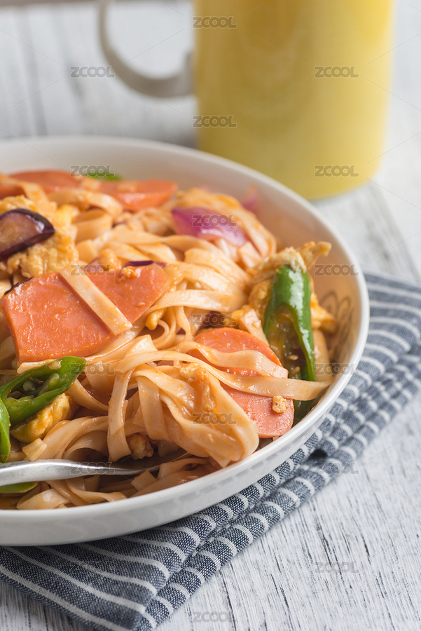 美味可口的洋蔥火腿腸配杭椒炒面（主預覽-7093831） - 未分類 - 站酷設計師蔚藍的白日夢原創(chuàng)素材 - 站酷ZCOOL