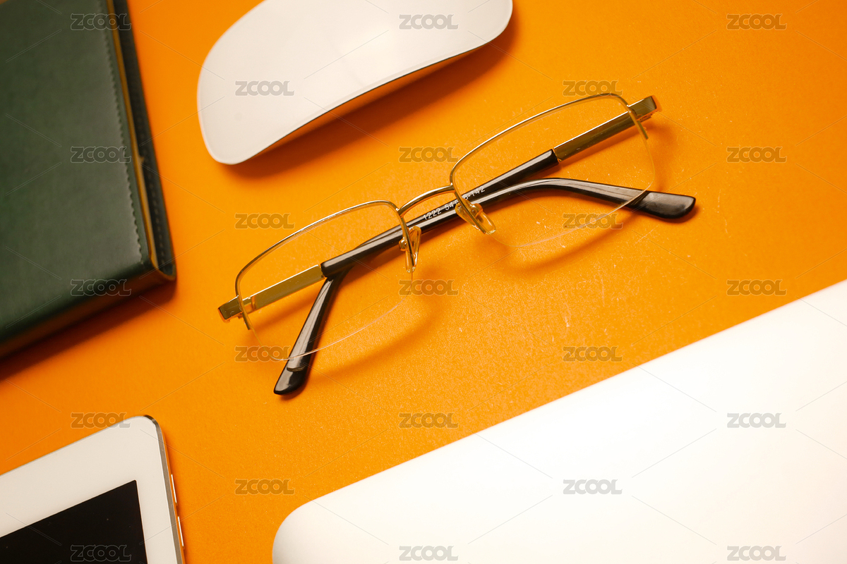 商務辦公用品和電子設備在橙色桌面上（主預覽-8319297） - 未分類 - 站酷設計師juntone77原創(chuàng)素材 - 站酷ZCOOL
