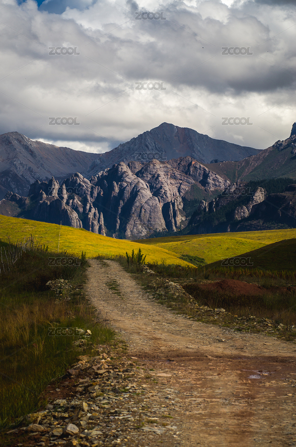 甘南大草原的草地和山峰（主預(yù)覽-8902199） - 未分類 - 站酷設(shè)計(jì)師快門俠yang原創(chuàng)素材 - 站酷ZCOOL