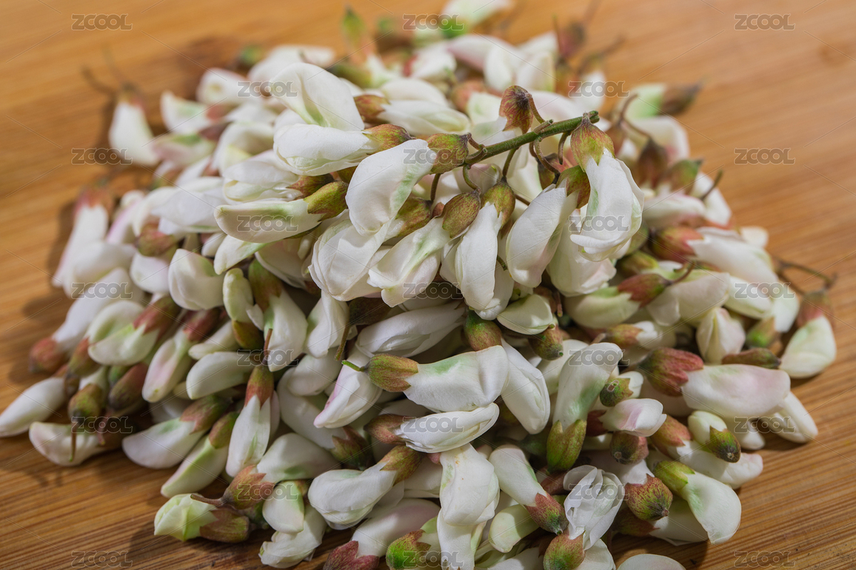 砧板上新鮮的白色洋槐花（主預(yù)覽-8219494） - 未分類(lèi) - 站酷設(shè)計(jì)師丫姐原創(chuàng)素材 - 站酷ZCOOL