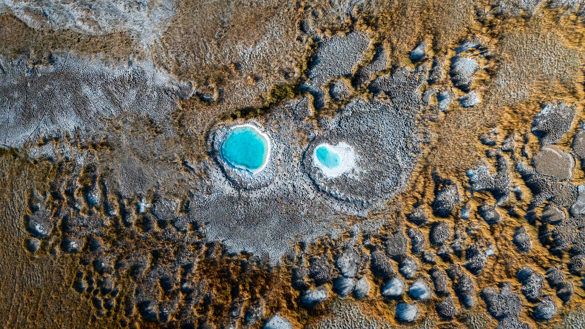 青海茫崖艾肯泉景區(qū)內(nèi)的藍(lán)色眼睛湖（主預(yù)覽-11939375） - 未分類 - 站酷設(shè)計(jì)師Sunshine4213原創(chuàng)素材 - 站酷ZCOOL