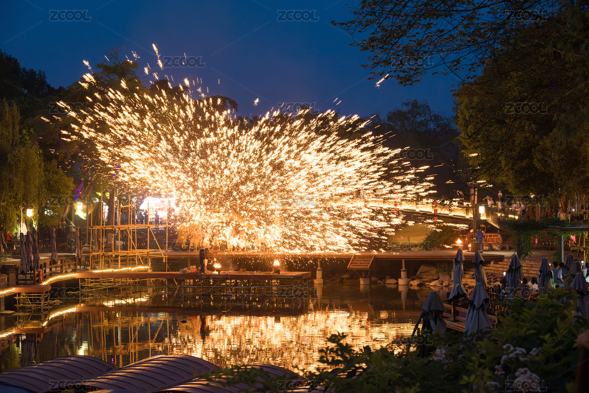 成都黃龍溪古鎮(zhèn)春節(jié)打鐵花舞龍舞火龍（主預覽-9660001） - 未分類 - 站酷設計師龍泉山小魔王原創(chuàng)素材 - 站酷ZCOOL