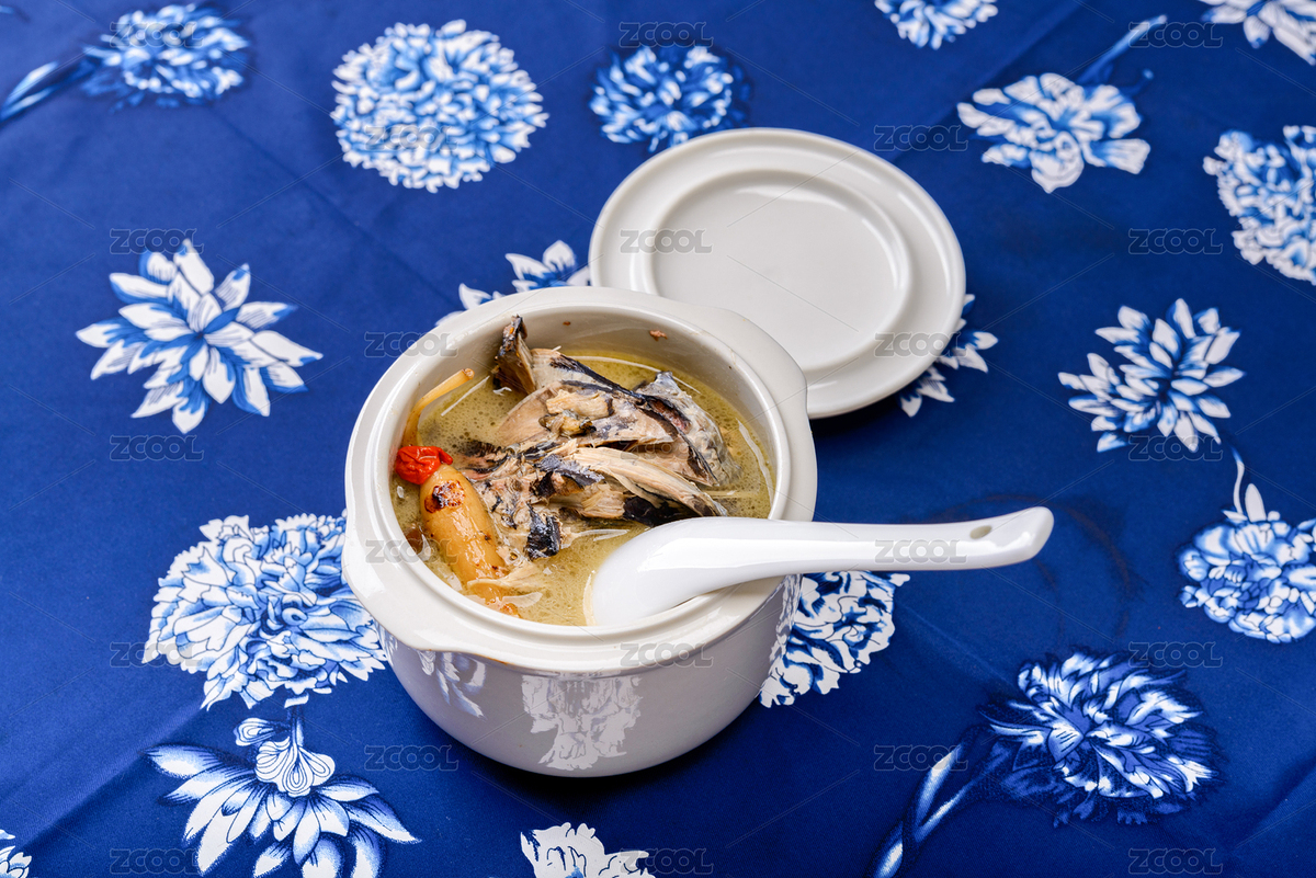 中式藍(lán)花布燉盅里的人參烏雞湯（主預(yù)覽-4589283） - 未分類 - 站酷設(shè)計(jì)師雪天的故事原創(chuàng)素材 - 站酷ZCOOL