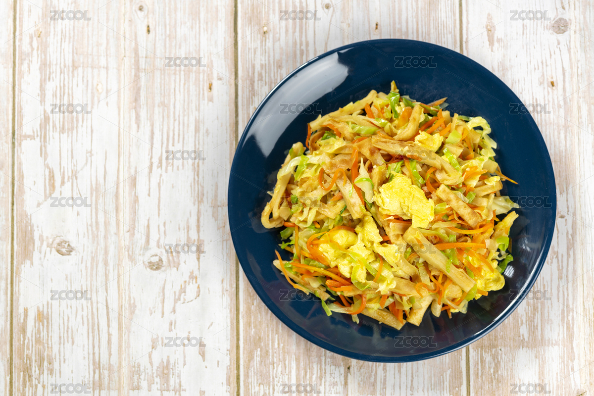 一盤雞蛋炒餅素炒餅擺放在木桌面上（主預(yù)覽-7756913） - 未分類 - 站酷設(shè)計(jì)師金翅大鵬原創(chuàng)素材 - 站酷ZCOOL