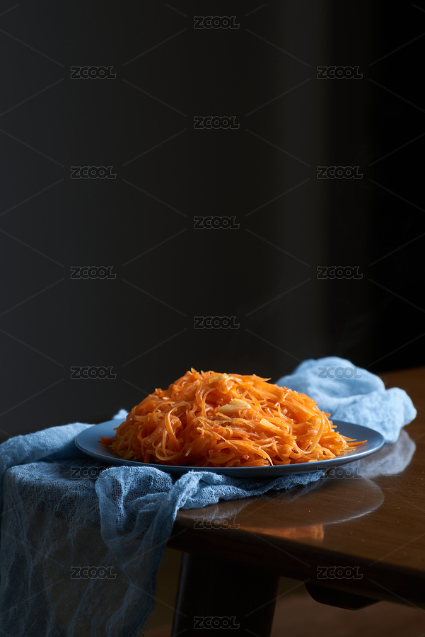 藍(lán)色瓷盤里的清炒胡蘿卜絲（主預(yù)覽-2662045） - 未分類 - 站酷設(shè)計(jì)師蔚藍(lán)的白日夢(mèng)原創(chuàng)素材 - 站酷ZCOOL