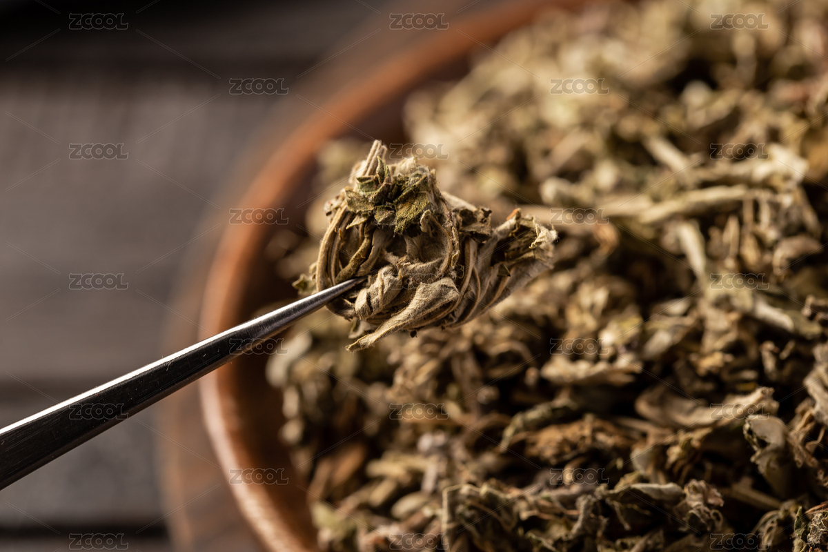 木板背景上的一碟中藥材艾葉干（主預(yù)覽-5563262） - 未分類 - 站酷設(shè)計師眾目攝影設(shè)計原創(chuàng)素材 - 站酷ZCOOL