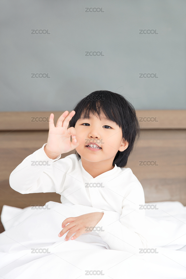 可爱的孩子在床上玩耍（主预览-3551241） - 未分类 - 站酷设计师小羽怪原创素材 - 站酷ZCOOL