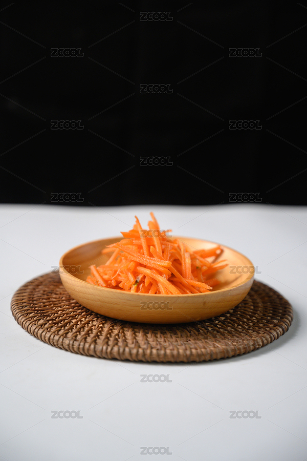 桌面上的盤子里的美味可口的新鮮胡蘿卜絲（主預(yù)覽-8865007） - 未分類 - 站酷設(shè)計(jì)師我是小助理原創(chuàng)素材 - 站酷ZCOOL
