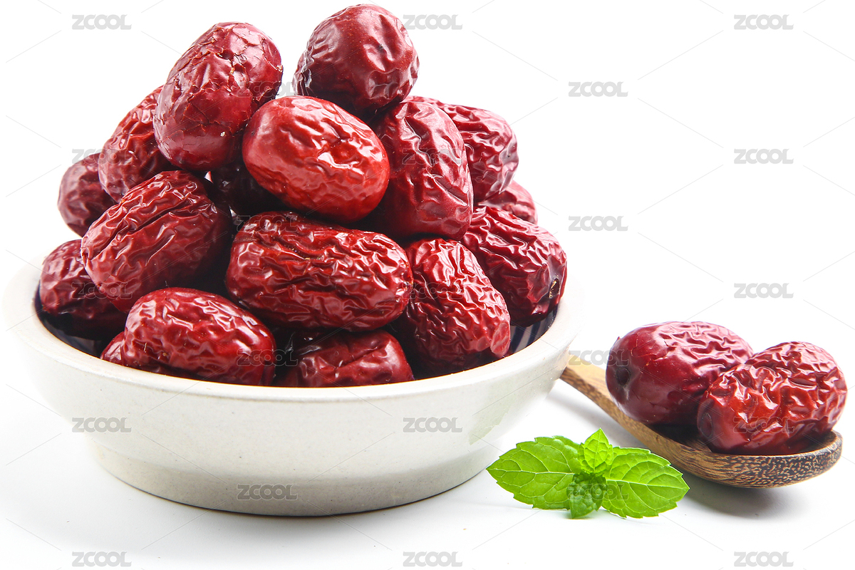 白底上放著一碟若羌棗和一勺灰棗（主預(yù)覽-7458238） - 未分類 - 站酷設(shè)計(jì)師PAOPAO攝影工作室原創(chuàng)素材 - 站酷ZCOOL