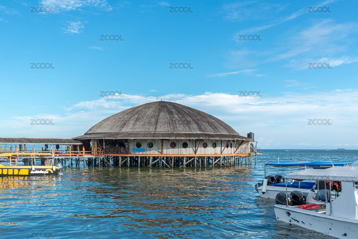 馬來西亞沙巴州斗湖市仙本那邦邦島景區(qū) 淺海中的圓頂建筑與游船（主預(yù)覽-3745954） - 未分類 - 站酷設(shè)計(jì)師antumu原創(chuàng)素材 - 站酷ZCOOL