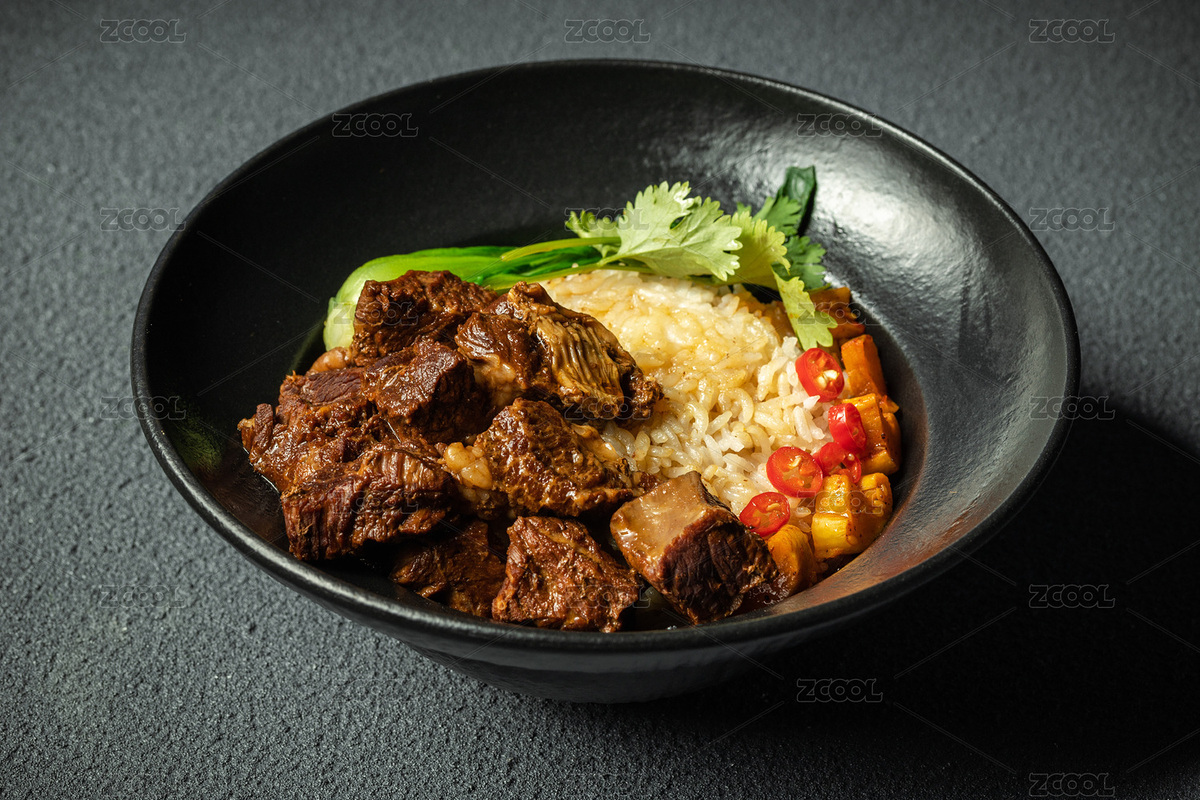 水泥紋路桌面上有一份牛肉湯泡飯（主預(yù)覽-5036008） - 未分類 - 站酷設(shè)計師濤麟攝影原創(chuàng)素材 - 站酷ZCOOL