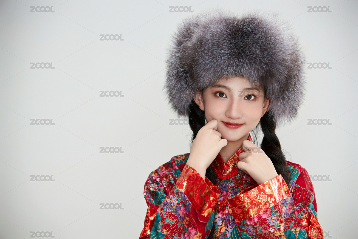 白色背景下穿中國(guó)傳統(tǒng)服飾頭戴絨帽的少女（主預(yù)覽-2509719） - 未分類 - 站酷設(shè)計(jì)師藍(lán)太陽(yáng)TNT原創(chuàng)素材 - 站酷ZCOOL