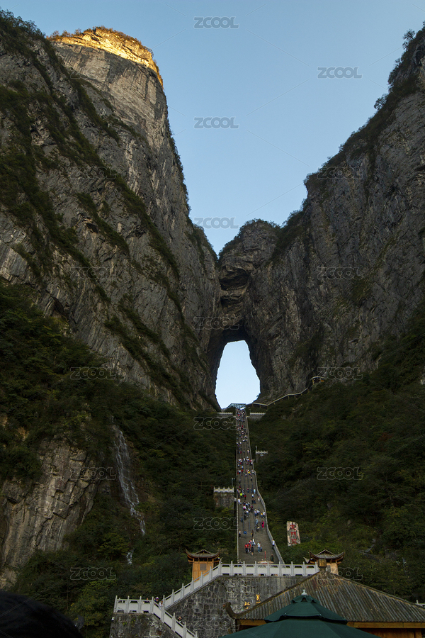 夕陽下的湖南張家界天門山景點的天門洞和天梯風(fēng)光（主預(yù)覽-2533276） - 未分類 - 站酷設(shè)計師steven690原創(chuàng)素材 - 站酷ZCOOL