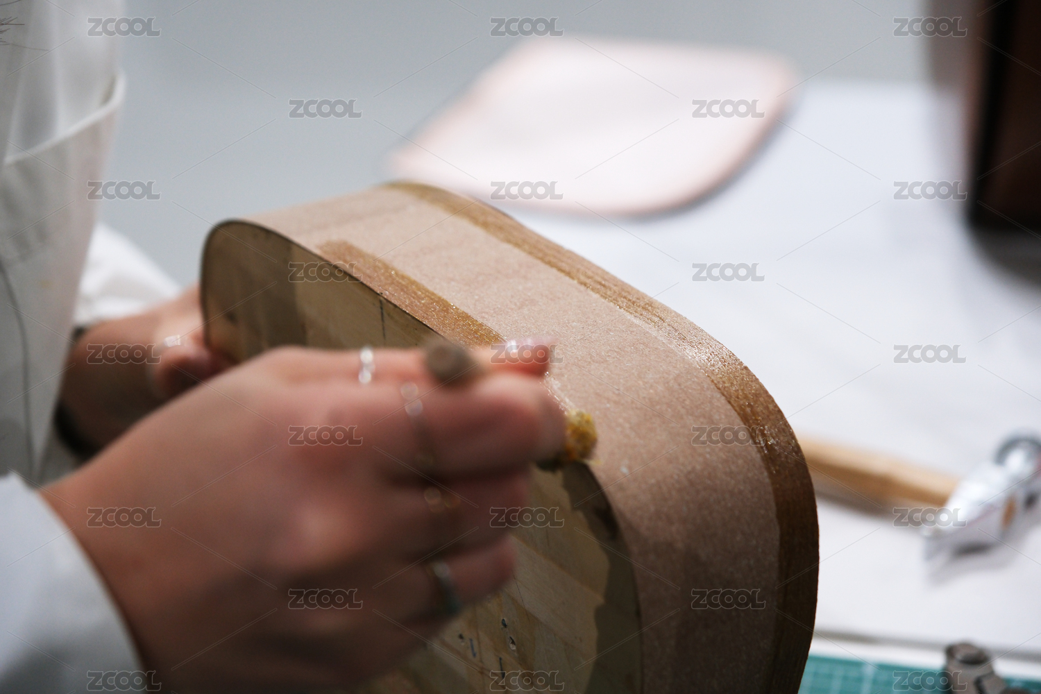 手工皮具的匠心制作