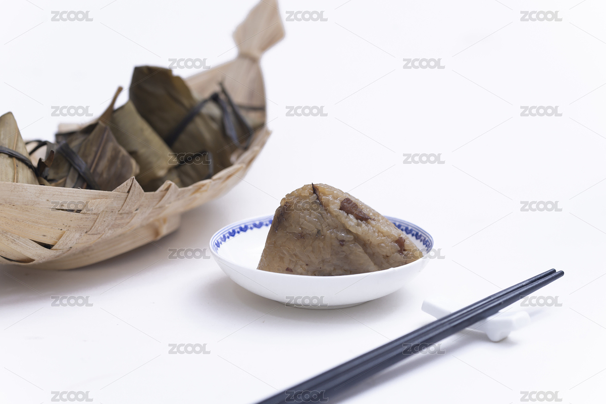 船形容器裝著幾個(gè)粽子與剝開(kāi)的一個(gè)粽子（主預(yù)覽-2415379） - 未分類(lèi) - 站酷設(shè)計(jì)師只取一瓢原創(chuàng)素材 - 站酷ZCOOL