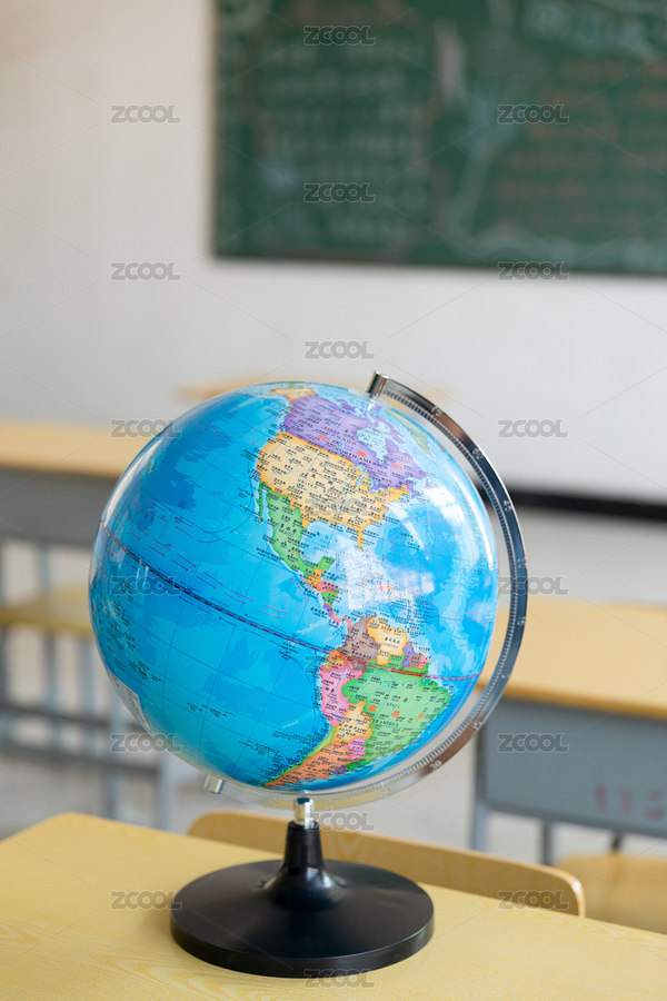 蓝色教学地球仪放在教室课桌上面（主预览-610736） - 未分类 - 站酷设计师今天喝咖啡了吗原创素材 - 站酷ZCOOL