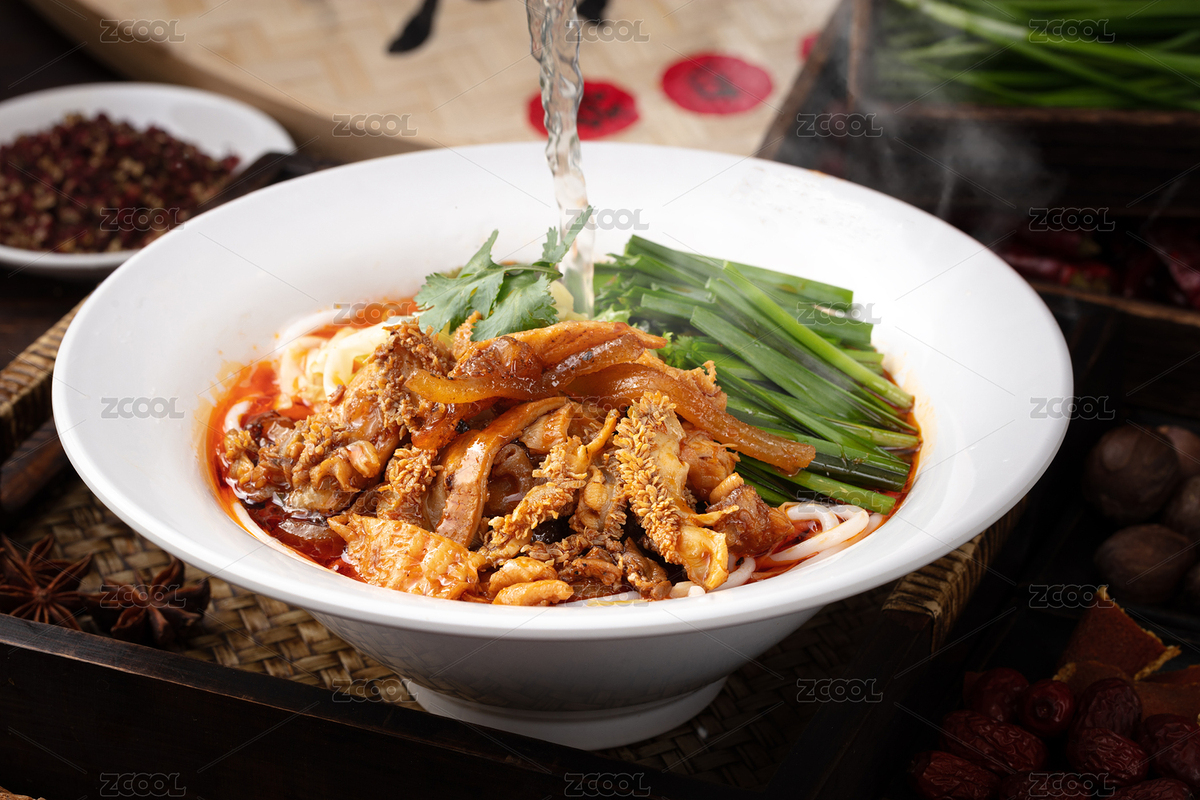 大碗里的紅燒牛雜米粉（主預(yù)覽-5564316） - 未分類(lèi) - 站酷設(shè)計(jì)師紅狐貍攝影工作室原創(chuàng)素材 - 站酷ZCOOL