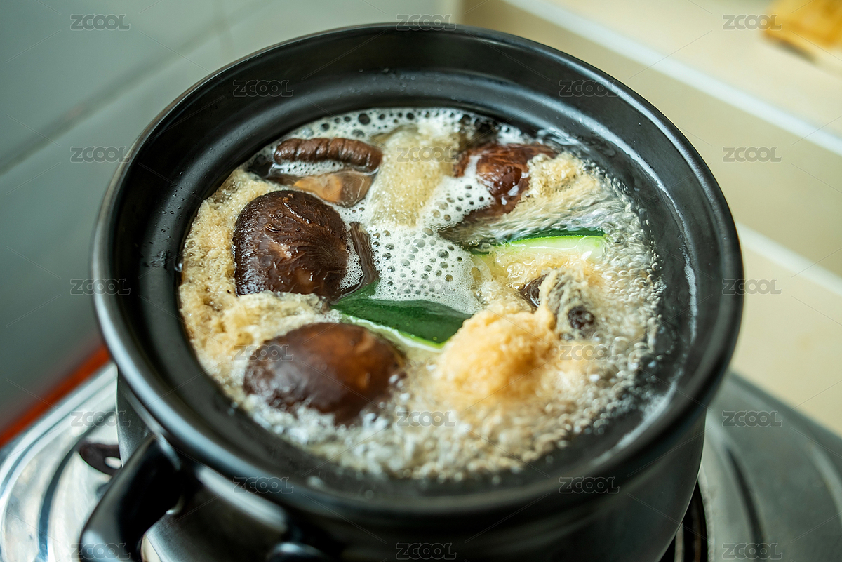 廚房灶上砂煲中翻滾的竹蓀香菇冬瓜骨頭湯（主預(yù)覽-8723891） - 未分類 - 站酷設(shè)計師風暴麗麗原創(chuàng)素材 - 站酷ZCOOL