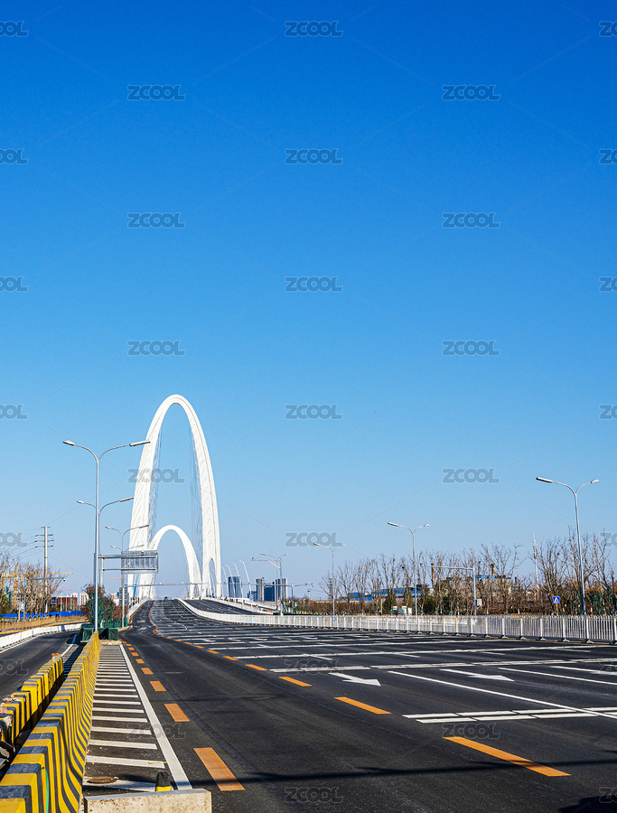 藍(lán)天下的北京新首鋼大橋風(fēng)光（主預(yù)覽-7324649） - 未分類 - 站酷設(shè)計(jì)師青稞的后來原創(chuàng)素材 - 站酷ZCOOL