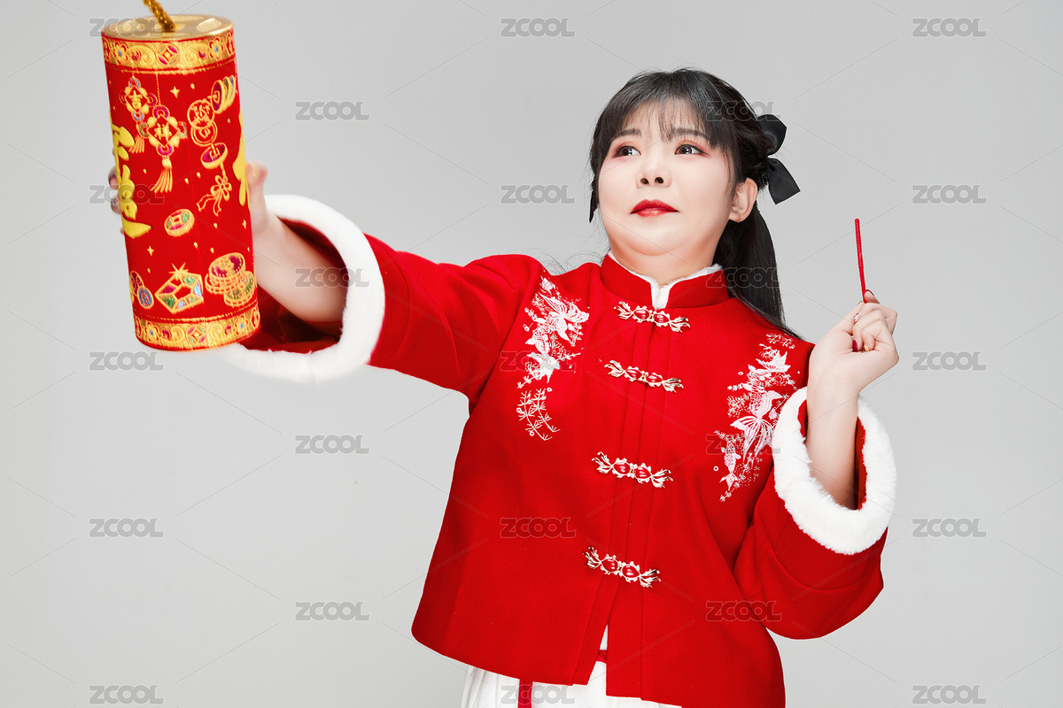 身穿喜慶漢服燃放爆竹的可愛少女（主預(yù)覽-7288307） - 未分類 - 站酷設(shè)計(jì)師藍(lán)太陽(yáng)TNT原創(chuàng)素材 - 站酷ZCOOL