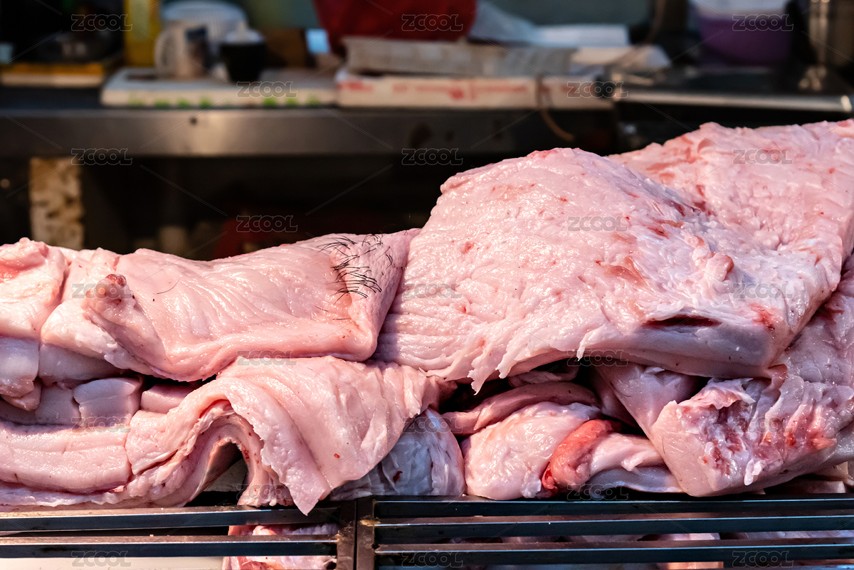 市場(chǎng)肉攤被切出來的厚厚肥豬肉和豬皮（主預(yù)覽-7664201） - 未分類 - 站酷設(shè)計(jì)師小幽創(chuàng)意原創(chuàng)素材 - 站酷ZCOOL