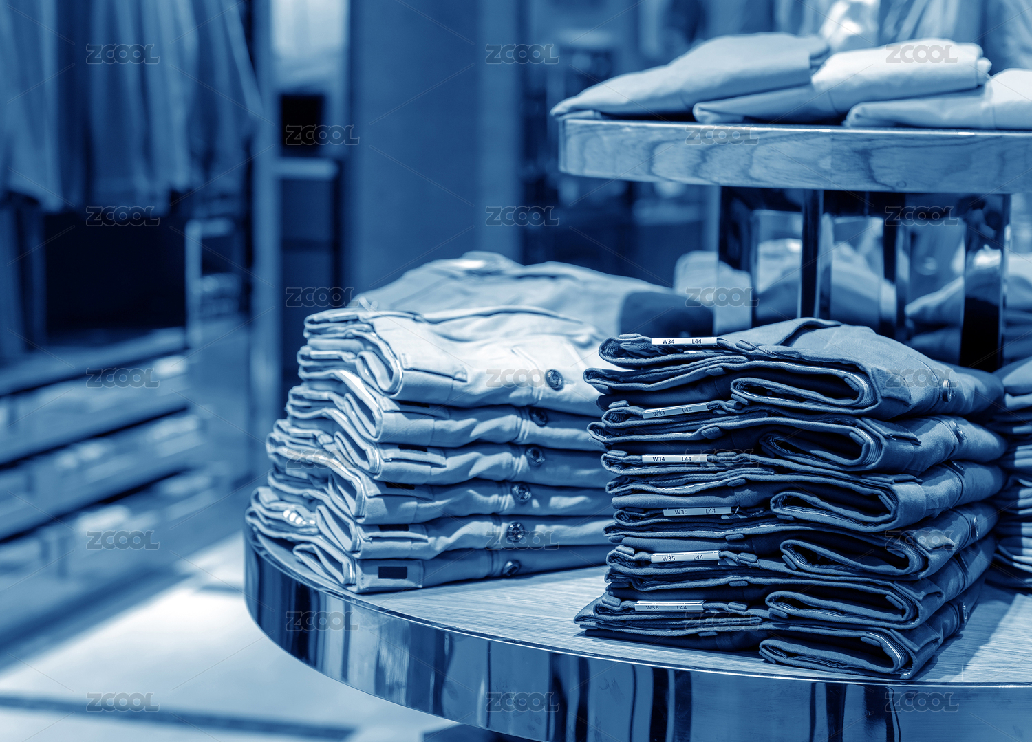 商场服装展示 西服长裤衬衫