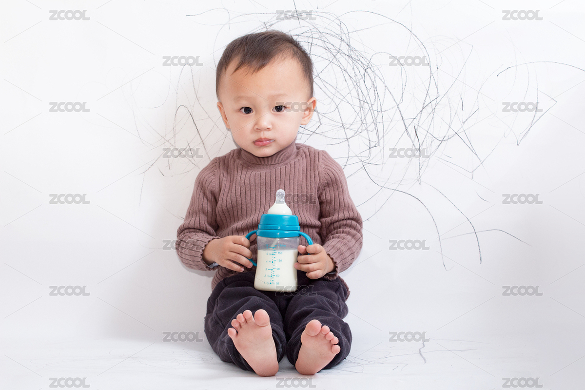 坐著喝奶牛的可愛(ài)兩歲幼童（主預(yù)覽-4645184） - 未分類(lèi) - 站酷設(shè)計(jì)師Sam_Tse原創(chuàng)素材 - 站酷ZCOOL