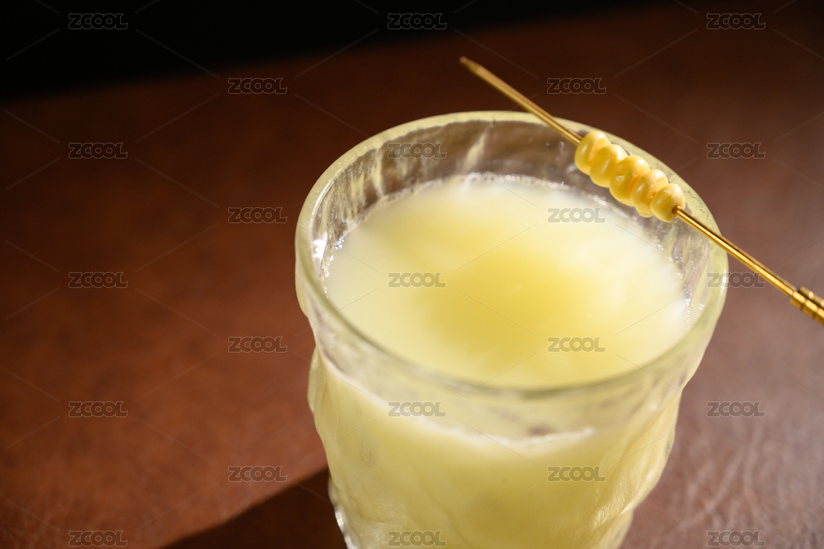 桌面上的杯子里的美味可口的玉米汁（主預(yù)覽-9026795） - 未分類 - 站酷設(shè)計(jì)師我是小助理原創(chuàng)素材 - 站酷ZCOOL