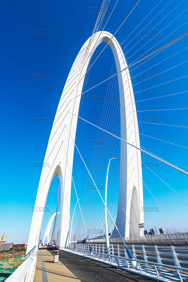 藍天下的北京新首鋼大橋風光（主預覽-7673547） - 未分類 - 站酷設計師青稞的后來原創(chuàng)素材 - 站酷ZCOOL