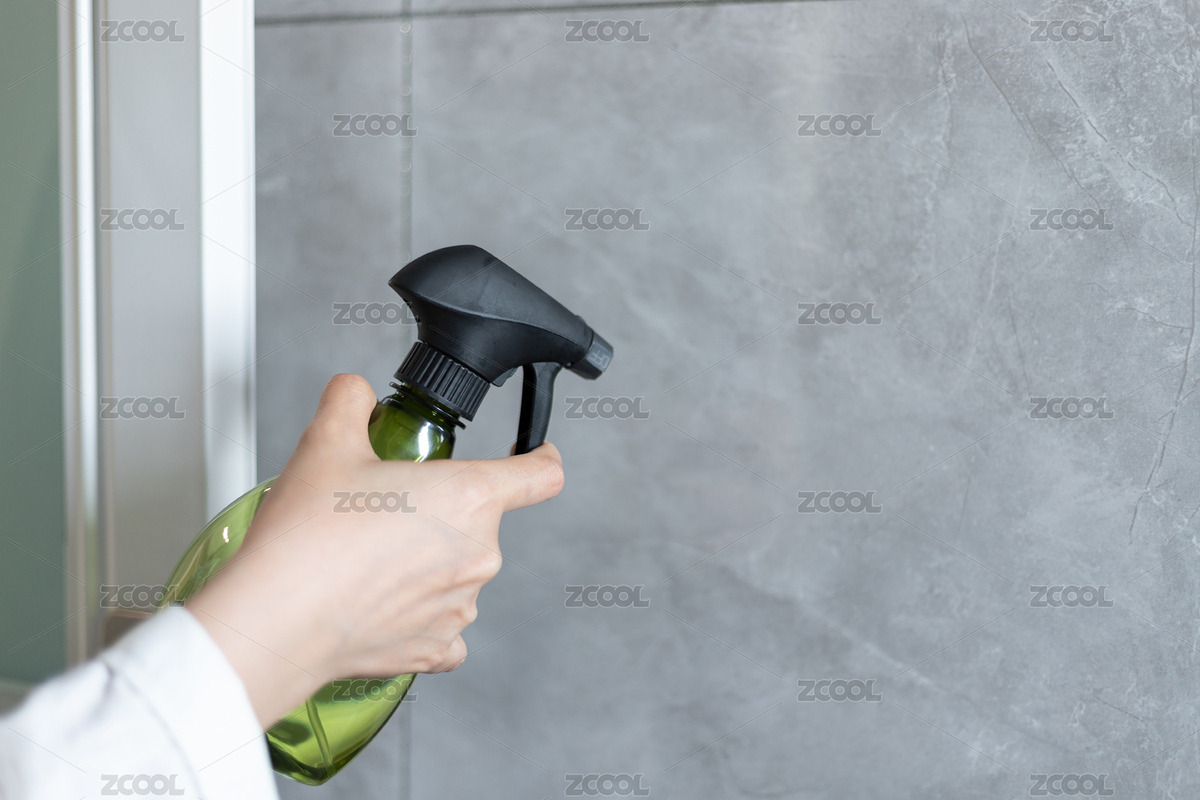 用清新剂清洁墙壁（主预览-8492400） - 未分类 - 站酷设计师未&来原创素材 - 站酷ZCOOL