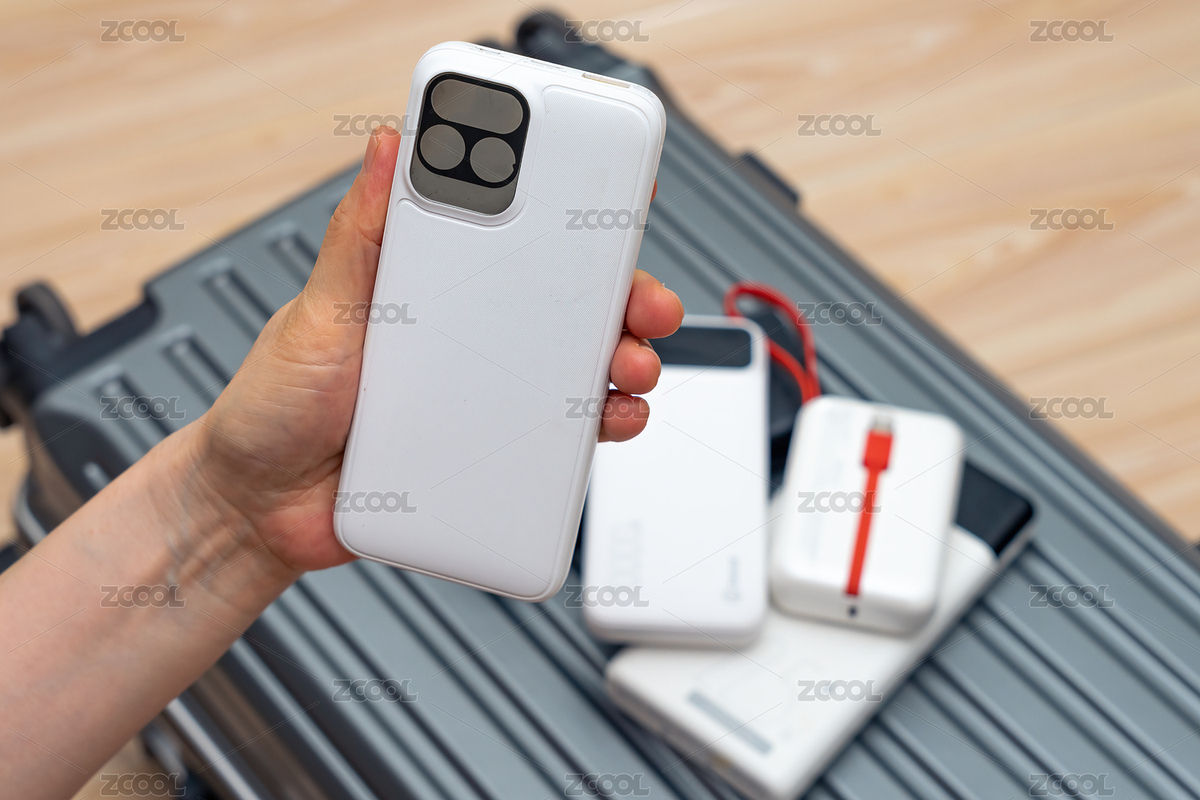 便攜式充電寶和智能手機(jī)（主預(yù)覽-10473371） - 未分類 - 站酷設(shè)計(jì)師feichangbaoquan原創(chuàng)素材 - 站酷ZCOOL