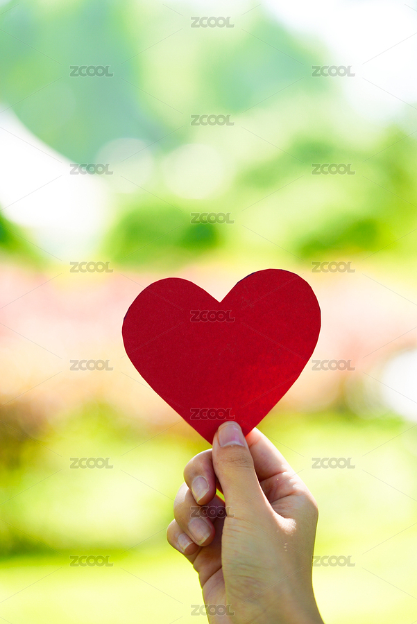 七夕情人節(jié)手拿桃心（主預(yù)覽-7524602） - 未分類 - 站酷設(shè)計(jì)師安147123原創(chuàng)素材 - 站酷ZCOOL