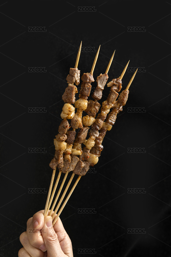 一盤烤羊肉串?dāng)[放在木桌面上特寫（主預(yù)覽-8661771） - 未分類 - 站酷設(shè)計師金翅大鵬原創(chuàng)素材 - 站酷ZCOOL