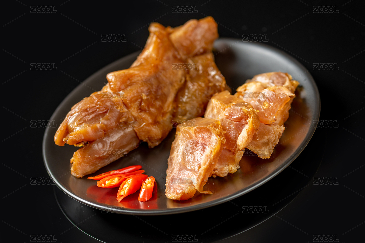 一盤(pán)醬牛蹄筋擺放在黑色背景上（主預(yù)覽-2700162） - 未分類 - 站酷設(shè)計(jì)師金翅大鵬原創(chuàng)素材 - 站酷ZCOOL