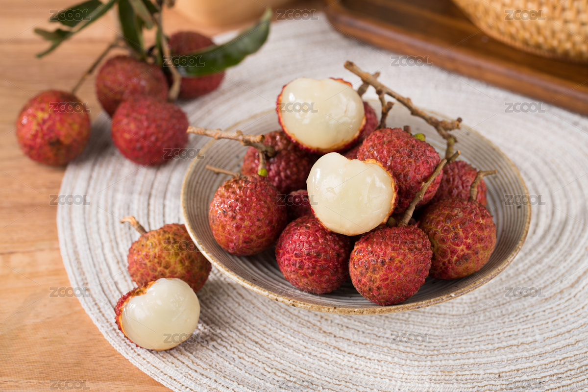 桌上的玉荷包荔枝（主预览-8782267） - 未分类 - 站酷设计师dzy2009341原创素材 - 站酷ZCOOL