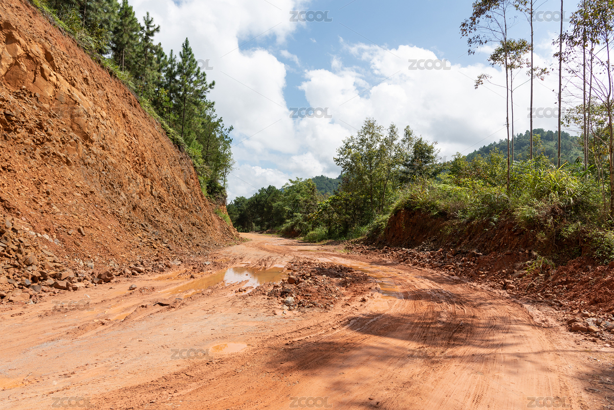 雨后山區(qū)泥濘的道路遠(yuǎn)景（主預(yù)覽-2621795） - 未分類 - 站酷設(shè)計(jì)師Z57554968原創(chuàng)素材 - 站酷ZCOOL