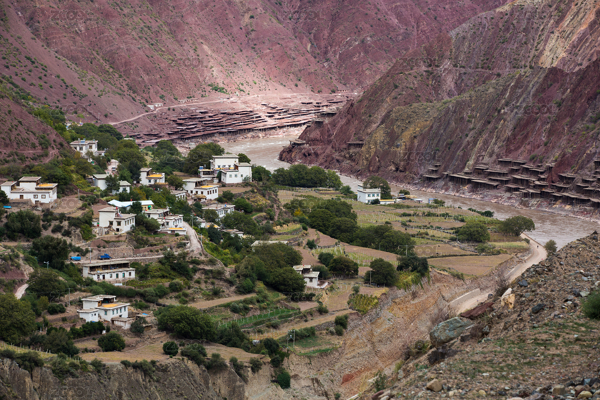 中國云南怒江大峽谷（主預(yù)覽-8886616） - 未分類 - 站酷設(shè)計(jì)師zhangyuqiu原創(chuàng)素材 - 站酷ZCOOL