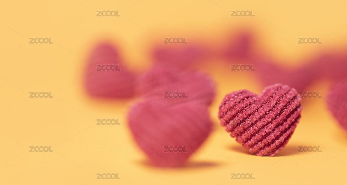 黃色背景上的桃心（主預(yù)覽-6724344） - 未分類 - 站酷設(shè)計師一抹蔚藍(lán)原創(chuàng)素材 - 站酷ZCOOL