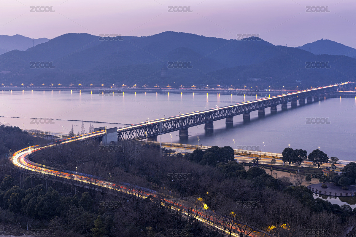 錢塘江大橋黃昏燈光夜景車流（主預(yù)覽-5089676） - 未分類 - 站酷設(shè)計(jì)師rejiac原創(chuàng)素材 - 站酷ZCOOL