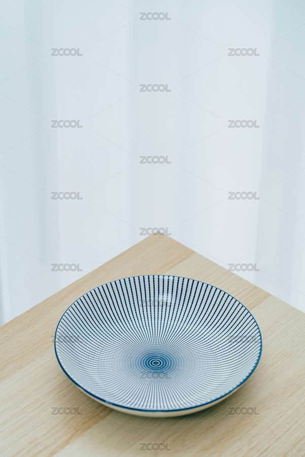 日式和風(fēng)陶瓷餐盤放在木桌上（主預(yù)覽-9069830） - 未分類 - 站酷設(shè)計(jì)師cqcoolboy原創(chuàng)素材 - 站酷ZCOOL