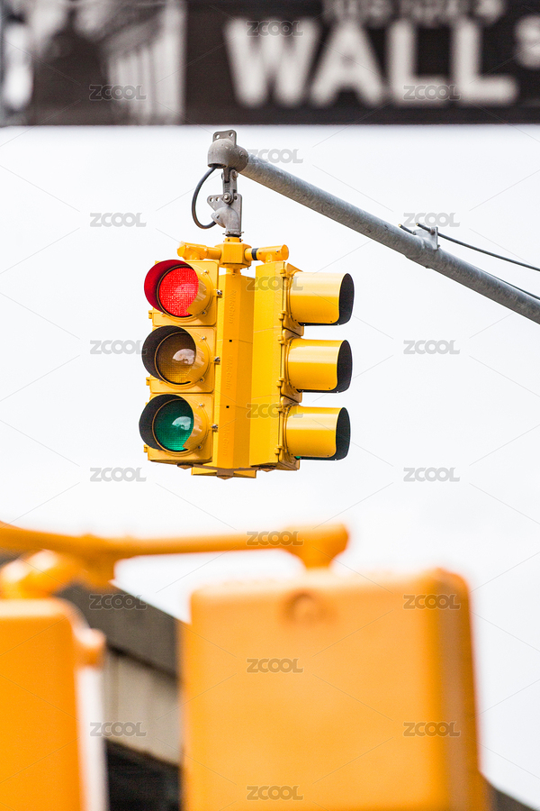 美國紐約金融中心華爾街的紅綠燈和路標(biāo)指示牌（主預(yù)覽-1371112） - 未分類 - 站酷設(shè)計(jì)師子晉的時(shí)光碎片原創(chuàng)素材 - 站酷ZCOOL