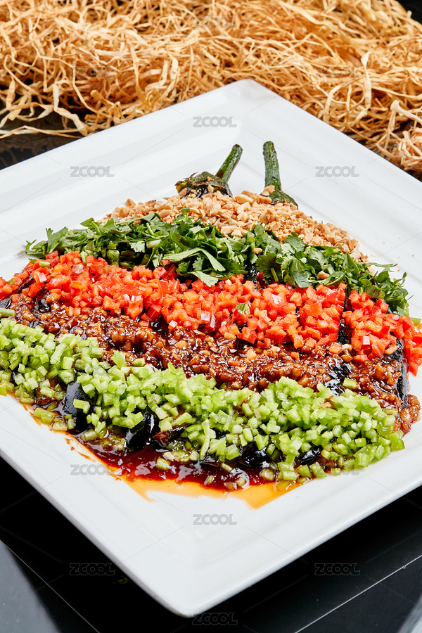 白色瓷盤裝的醬香五色蒜泥茄子（主預覽-2788431） - 未分類 - 站酷設計師藍太陽TNT原創(chuàng)素材 - 站酷ZCOOL