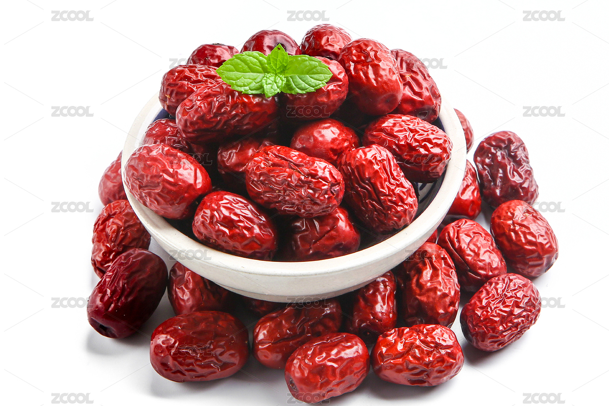 白底上放著紅棗和一碟若羌棗（主預(yù)覽-6684226） - 未分類 - 站酷設(shè)計(jì)師PAOPAO攝影工作室原創(chuàng)素材 - 站酷ZCOOL